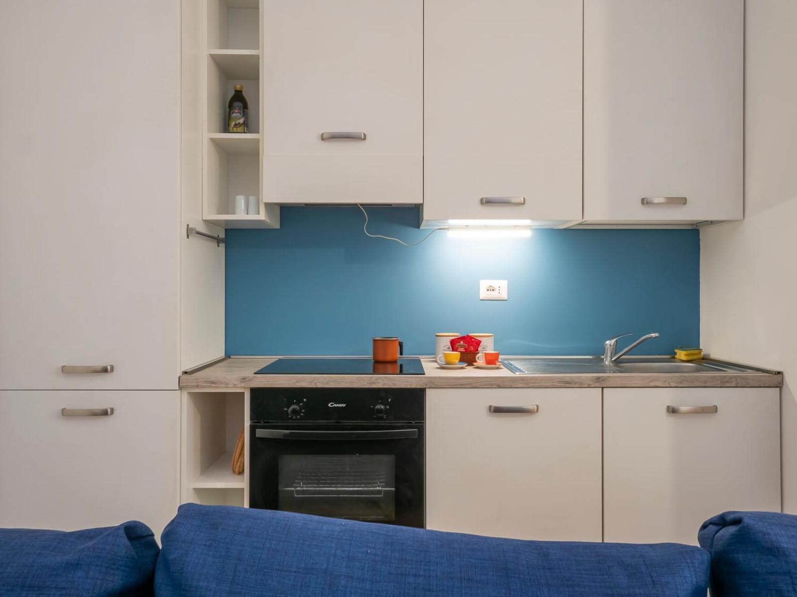 Apartment Xenia - Bright Near Piazzale Susa Mailand